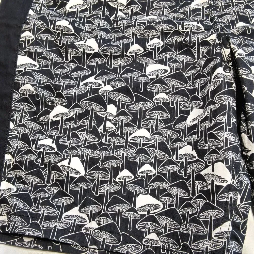 Levi's California Mens Board Shorts Black/White Mushroom Print Cargo size 34